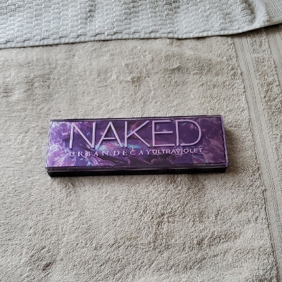 Urban Decay Naked Ultraviolet Palette - Picture 1 of 7